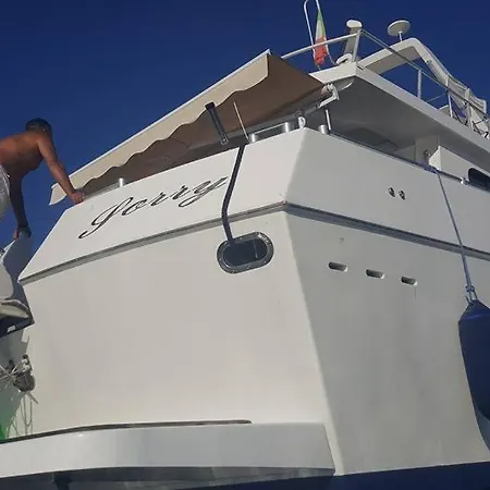Botel Charter Yacht Full Day Bosa Marina