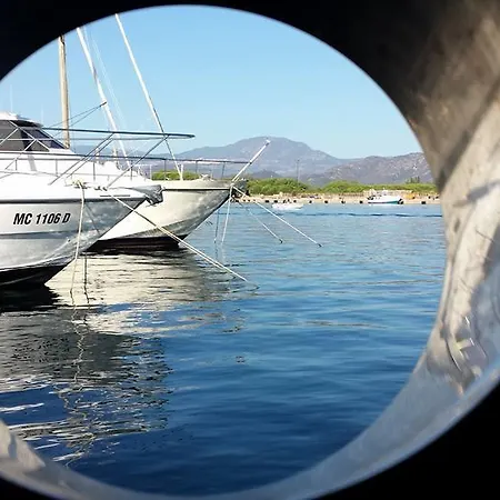 Charter Yacht Full Day 보트호텔 보사마리나