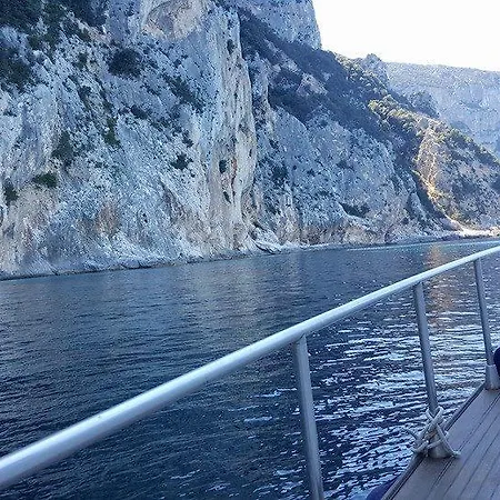 Charter Yacht Full Day *