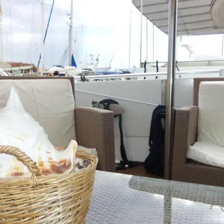 Charter Yacht Full Day *