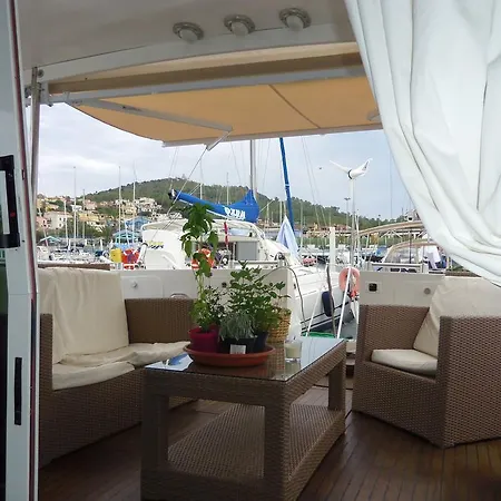 Charter Yacht Full Day 보사마리나