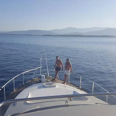 보트호텔 Charter Yacht Full Day 보사마리나